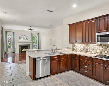 1837 Forest Glen Way - Photo Thumbnail 10
