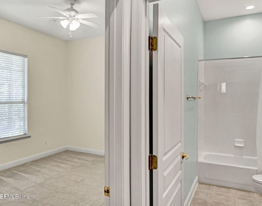 1837 Forest Glen Way - Photo Thumbnail 23
