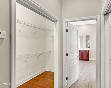 1837 Forest Glen Way - Photo Thumbnail 21