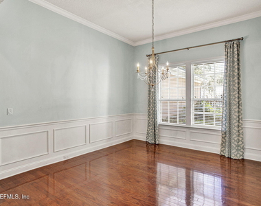 1837 Forest Glen Way - Photo Thumbnail 7