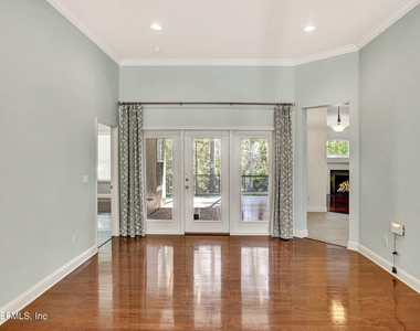 1837 Forest Glen Way - Photo Thumbnail 5