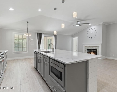 744 Dewdrop Loop - Photo Thumbnail 10