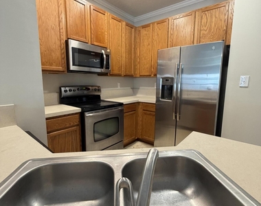 12301 Kernan Forest Boulevard - Photo Thumbnail 3