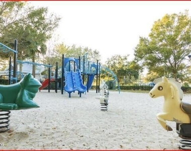 12301 Kernan Forest Boulevard - Photo Thumbnail 16