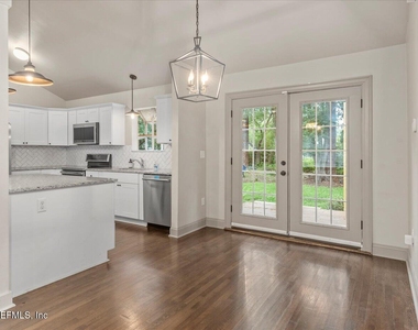 1273 Lechlade Circle - Photo Thumbnail 15