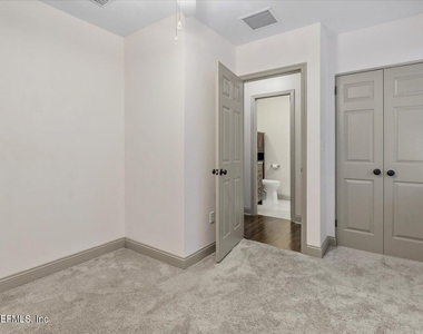 1273 Lechlade Circle - Photo Thumbnail 18
