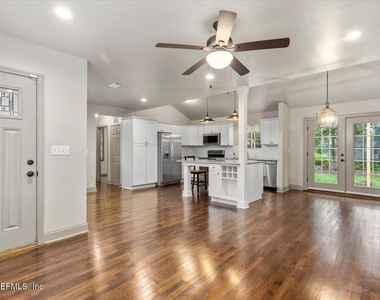 1273 Lechlade Circle - Photo Thumbnail 7
