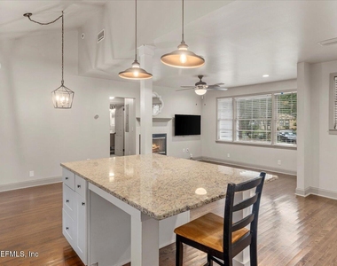 1273 Lechlade Circle - Photo Thumbnail 14