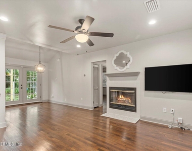 1273 Lechlade Circle - Photo Thumbnail 9