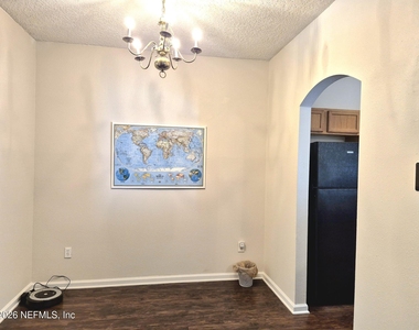 5260 Collins Road - Photo Thumbnail 6