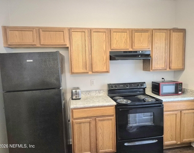 5260 Collins Road - Photo Thumbnail 9