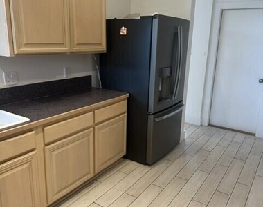 105 Ocean's Edge Drive - Photo Thumbnail 8