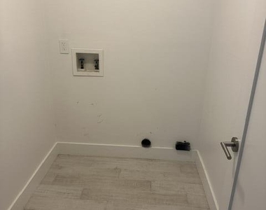 105 Ocean's Edge Drive - Photo Thumbnail 35