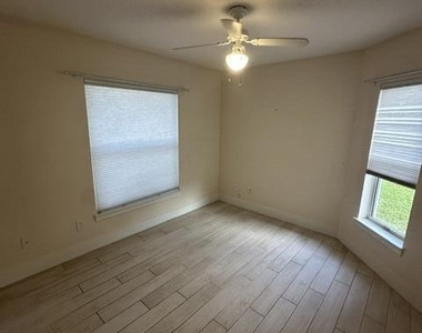 105 Ocean's Edge Drive - Photo Thumbnail 22