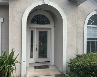 105 Ocean's Edge Drive - Photo Thumbnail 2
