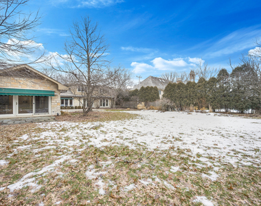 120 E 8th Street - Photo Thumbnail 29