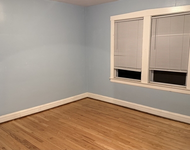 2117 N Lockwood Avenue - Photo Thumbnail 6