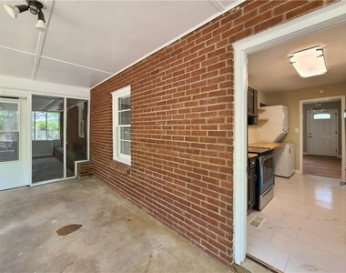 3225 Forrest Hills Drive - Photo Thumbnail 53
