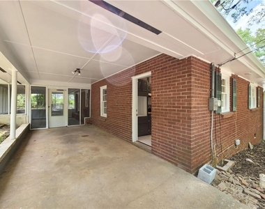 3225 Forrest Hills Drive - Photo Thumbnail 55