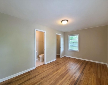 3225 Forrest Hills Drive - Photo Thumbnail 13