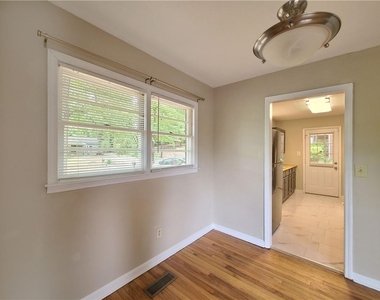 3225 Forrest Hills Drive - Photo Thumbnail 43