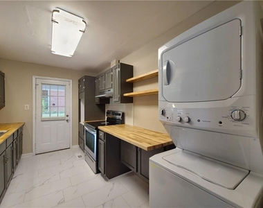 3225 Forrest Hills Drive - Photo Thumbnail 45