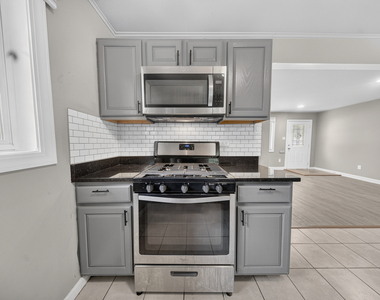 415 Shabbona Drive - Photo Thumbnail 4