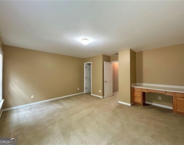 7613 Cedar Grove Ct. - Photo Thumbnail 4