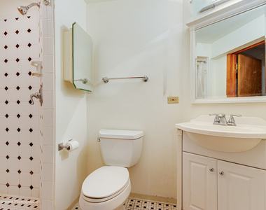69 N Lambert Road - Photo Thumbnail 15