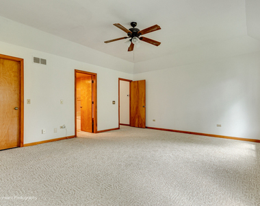69 N Lambert Road - Photo Thumbnail 12