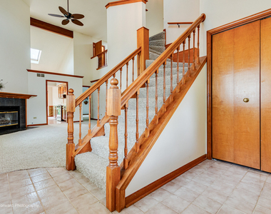 69 N Lambert Road - Photo Thumbnail 3