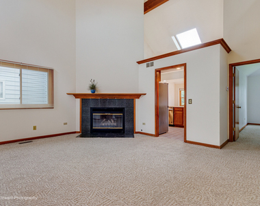69 N Lambert Road - Photo Thumbnail 6