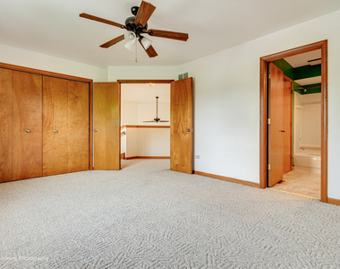 69 N Lambert Road - Photo Thumbnail 14