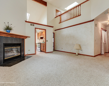 69 N Lambert Road - Photo Thumbnail 5