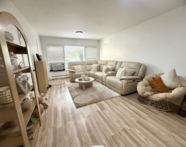 2308 Oakton Street - Photo Thumbnail 12