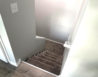 423 Westmore Meyers Road - Photo Thumbnail 7