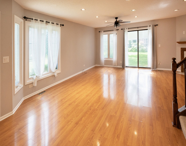 329 Redwing Drive - Photo Thumbnail 5