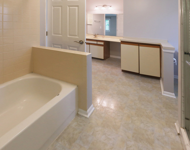 329 Redwing Drive - Photo Thumbnail 13