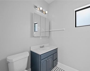 693 Myrtle Street Ne - Photo Thumbnail 8