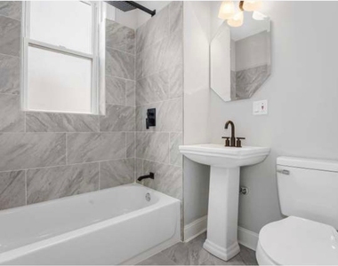 957 N Central Park Avenue - Photo Thumbnail 4