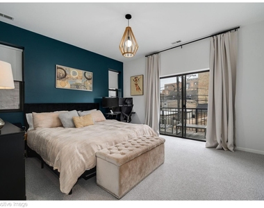 1751 W Division Street - Photo Thumbnail 13