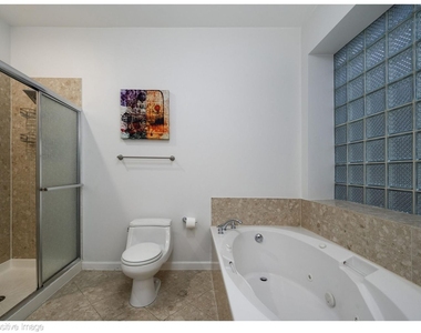 1751 W Division Street - Photo Thumbnail 16