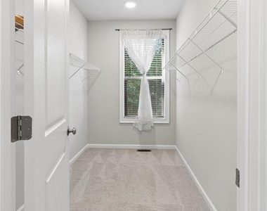857 Constellation Drive - Photo Thumbnail 27