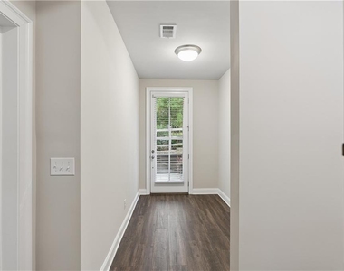 857 Constellation Drive - Photo Thumbnail 17