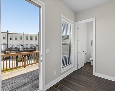 857 Constellation Drive - Photo Thumbnail 18