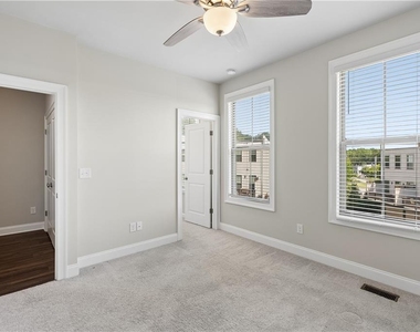 857 Constellation Drive - Photo Thumbnail 30