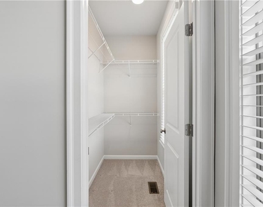 857 Constellation Drive - Photo Thumbnail 32