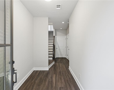 857 Constellation Drive - Photo Thumbnail 3