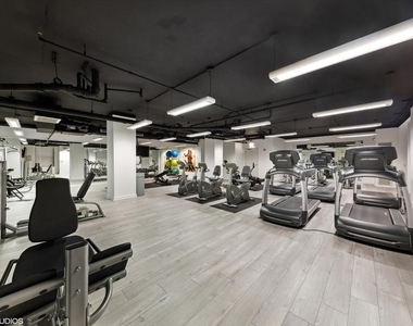 310 S Michigan Avenue - Photo Thumbnail 3