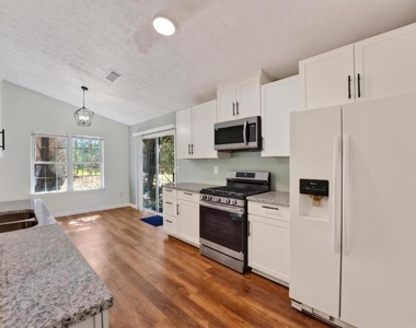 2558 Candlewood Way - Photo Thumbnail 13